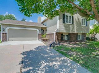 2513 N Old Manor Rd, Wichita, KS 67220