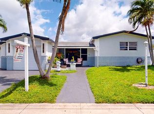 3617 NW 37th St, Lauderdale Lakes, FL 33309