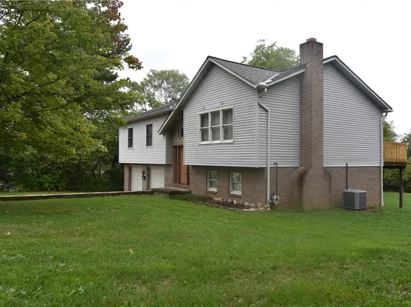1120 Brierly Ln, West Mifflin, PA 15122