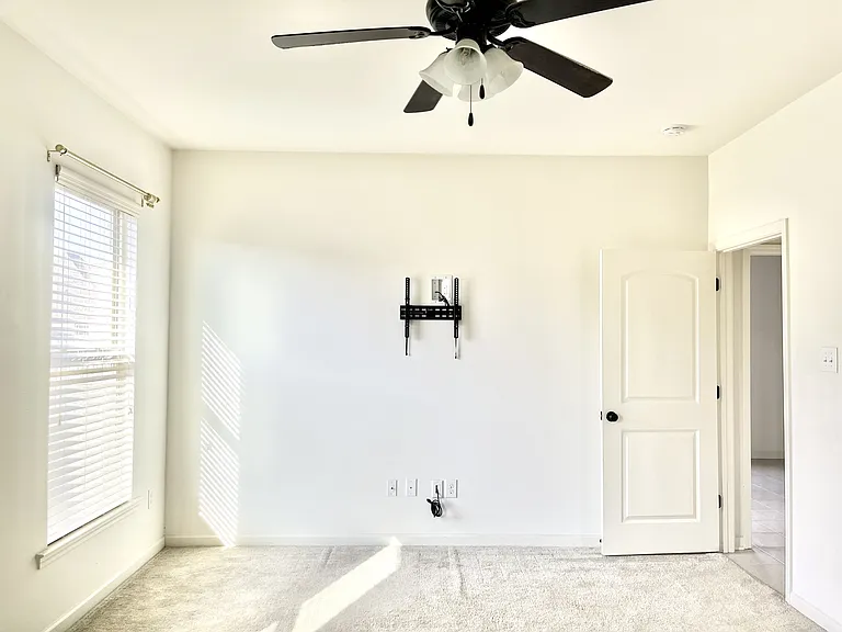 954 Deer Pass Dr — Photo 6
