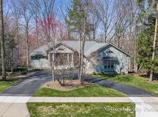 2301 Longmeadow St NW, Grand Rapids, MI 49504