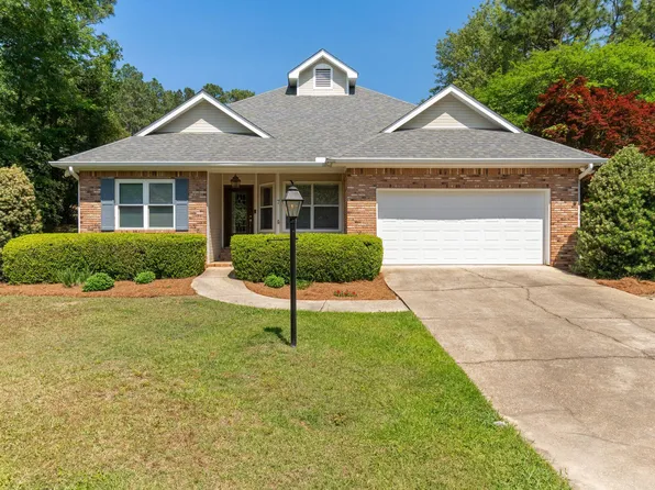 7 Edinburgh Cir, Hattiesburg, MS 39401