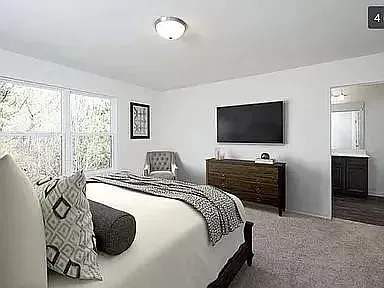 1502 Vernon Blvd — Photo 4