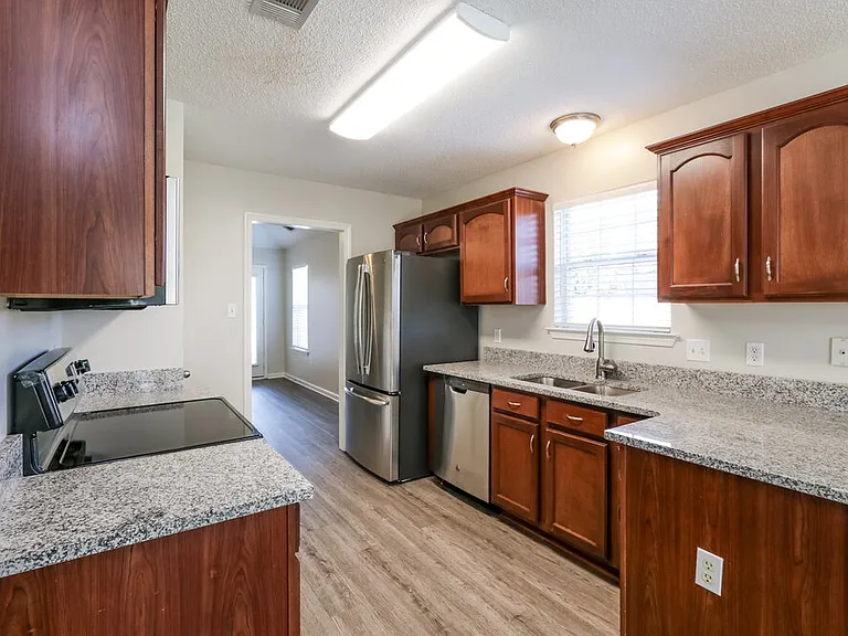 10104 Cross Hill Rd — Photo 7