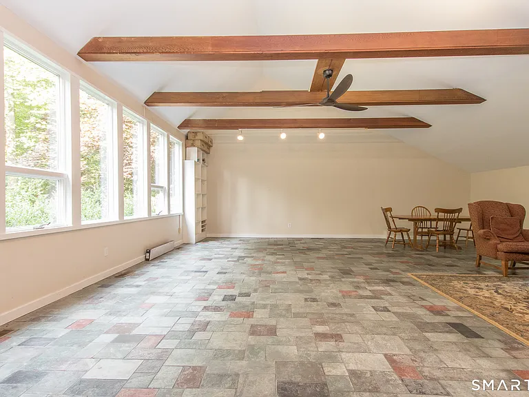 211 New Canaan Rd — Photo 33