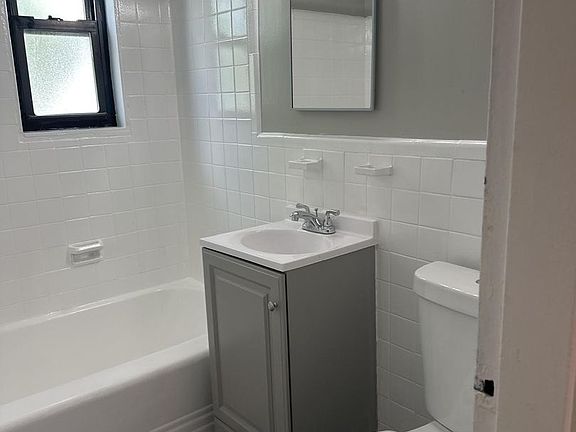 5th image of 4639 Hunt Pl NE APT 204