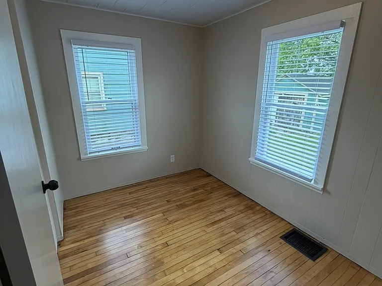 435 Gold St — Photo 8