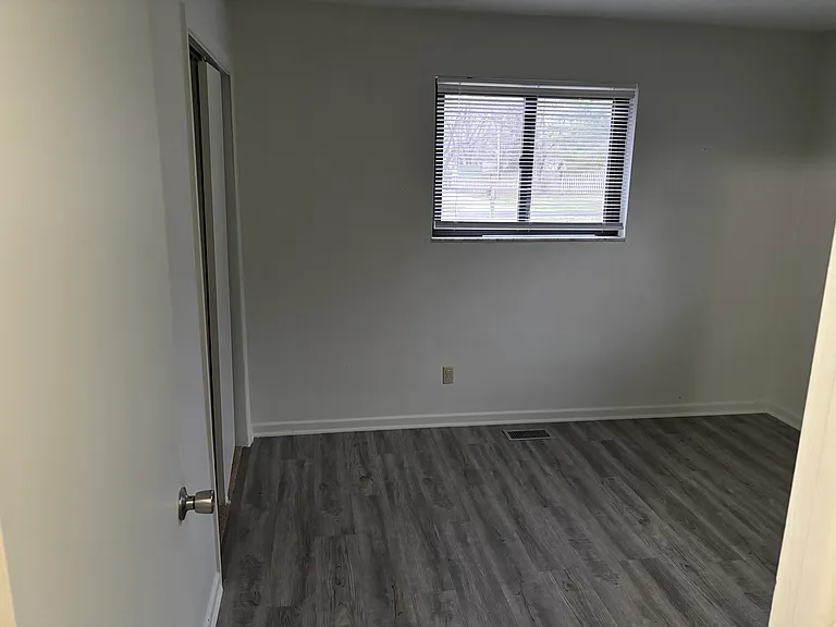 10324 Orchard Park Dr S — Photo 7