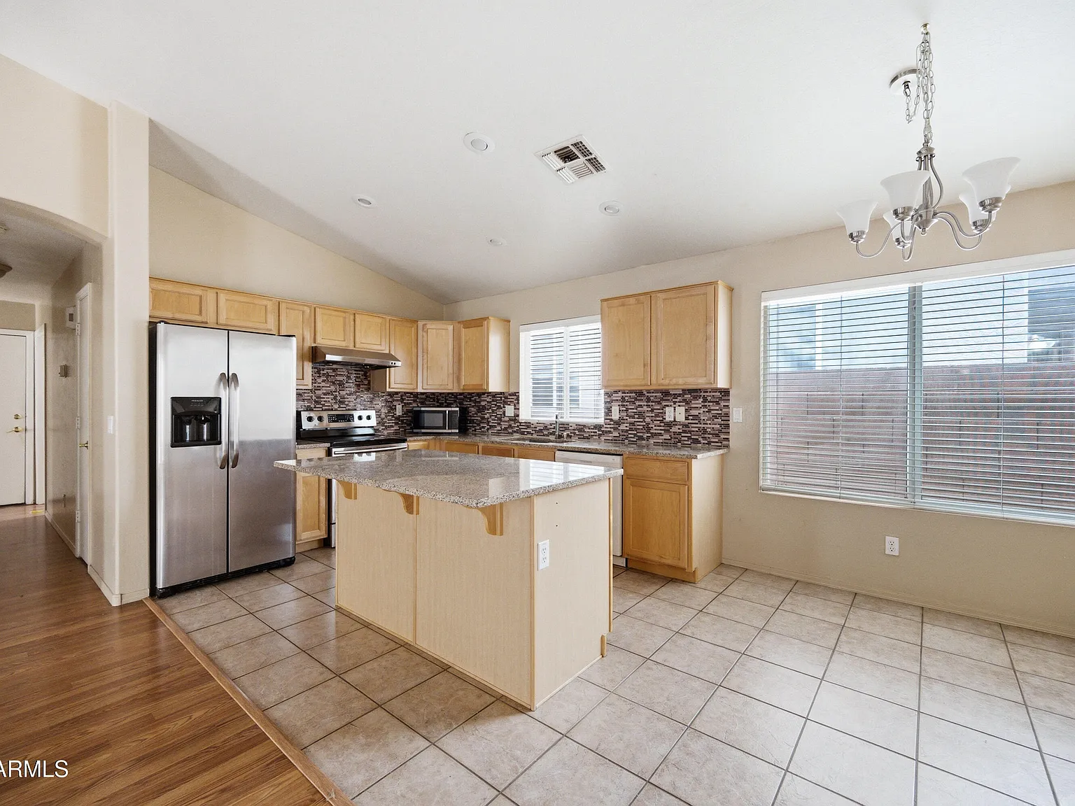 3 bed, 2.0 bath, 1363 sqft, $2,150 — Photo 4