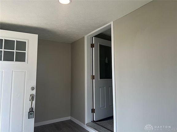 5th image of 421 S 1st St