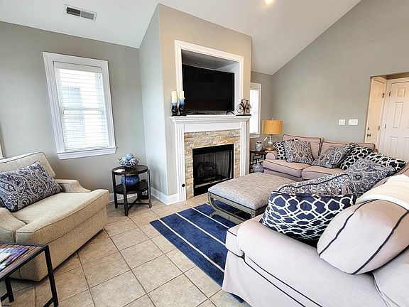 5th image of 3026 Asbury Ave Floor 2