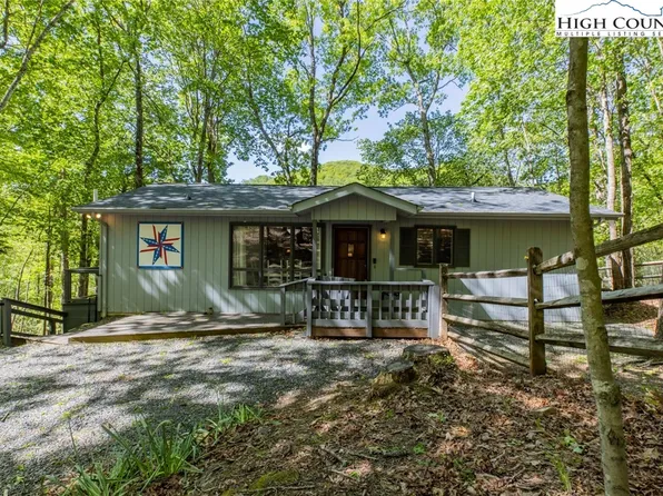 510 W Laurel Circle, Deep Gap, NC 28618