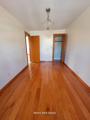 Rented by Metro Park Realty Inc | media 8