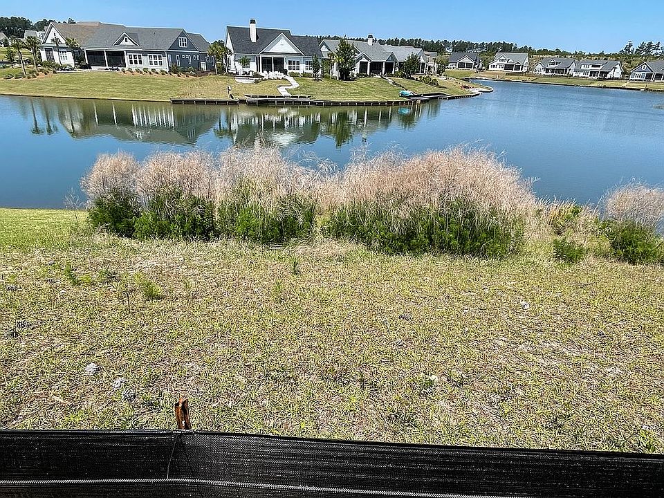 2nd image of 439 Lake Bluff Dr