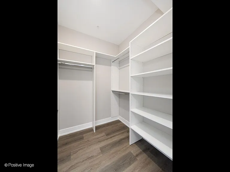 261 Washington Boulevard — Photo 8