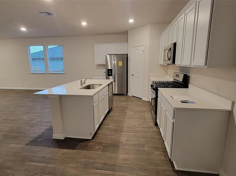 179 Sweetwater Dr — Photo 3