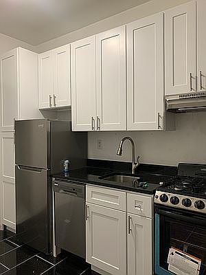 1st image of 207 E 88th St APT 1A