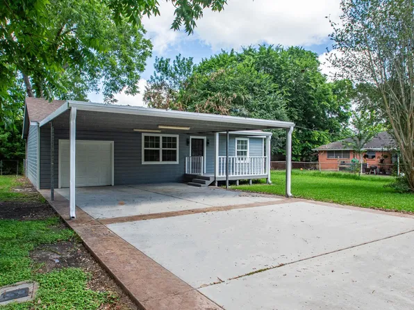 1323 S Beauregard St, Alvin, TX 77511