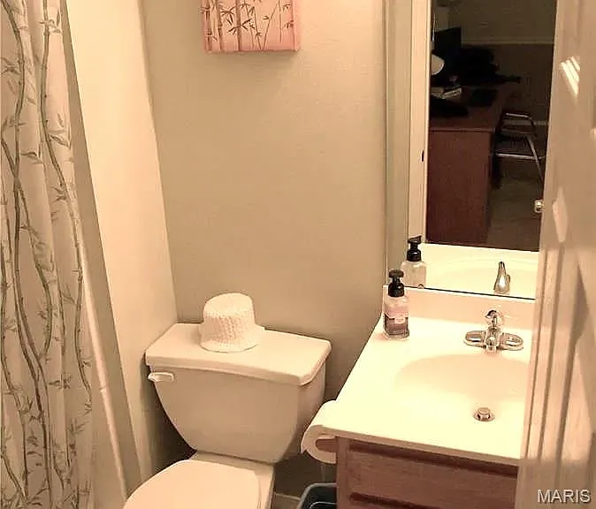 347 Logan Dr — Photo 24