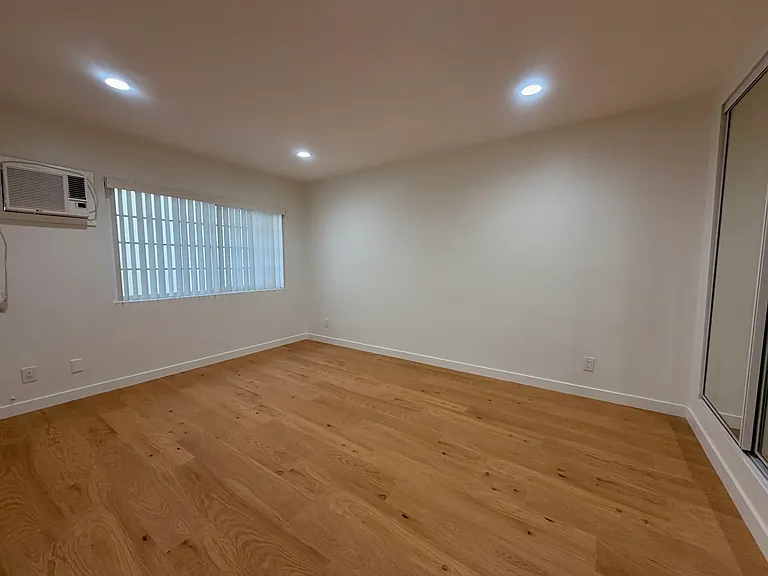 10949 Fruitland Dr #5 — Photo 8