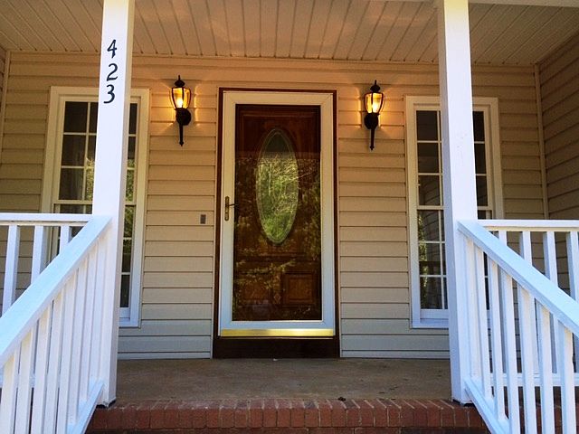 2nd image of 423 Ridgeway Ct