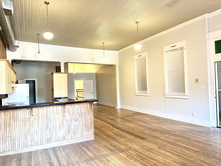 126 W Main St #B — Photo 7