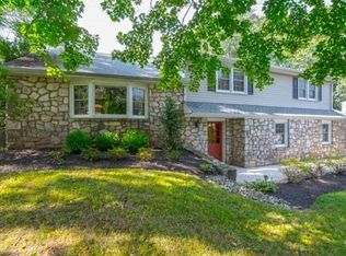 90 S Traymore Ave, Ivyland, PA 18974