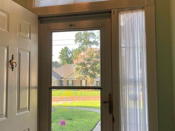 3rd image of 119 Stephanie Dr