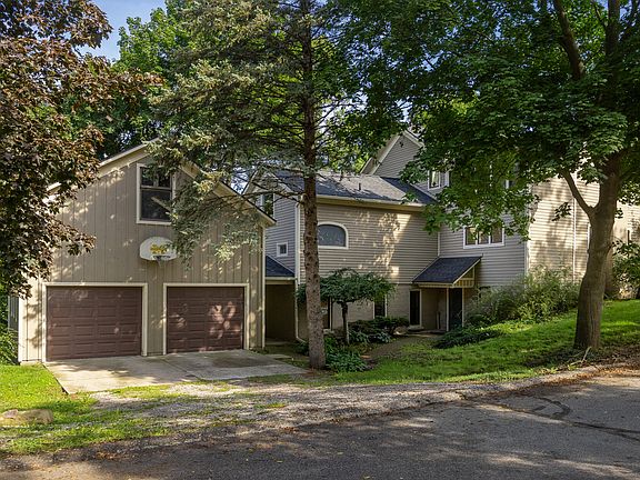 5th image of 318 Ann Arbor St