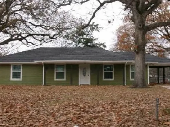 107 S Main St, Bonham, TX 75418