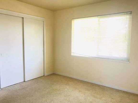 3rd image of 1273-1279 Parkington Ave #1275