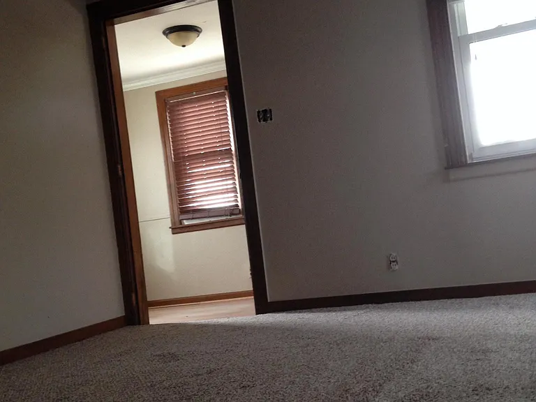3432 Woodlawn Ave — Photo 8