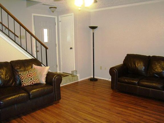 2nd image of 3512 Corona Dr