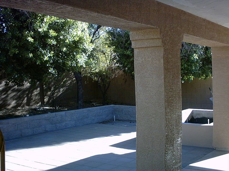 2nd image of 10564 E Balmoral Ave