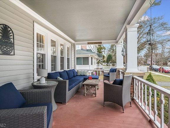 3rd image of 15 Wakefield Pl