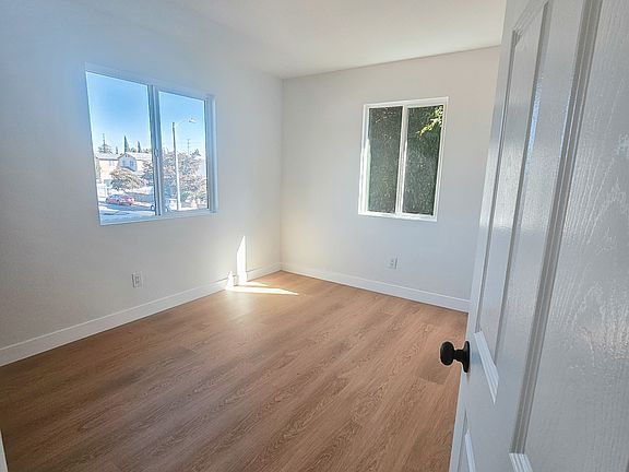3rd image of 1219 E 57th St #1219A