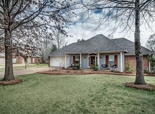 567 Spring Hill Dr, Madison, MS 39110