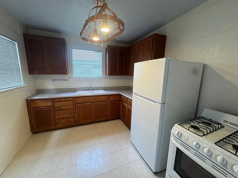 5913 Vallejo St — Photo 25