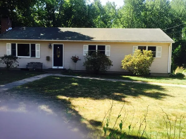 12 Hadley St, South Hadley, MA 01075