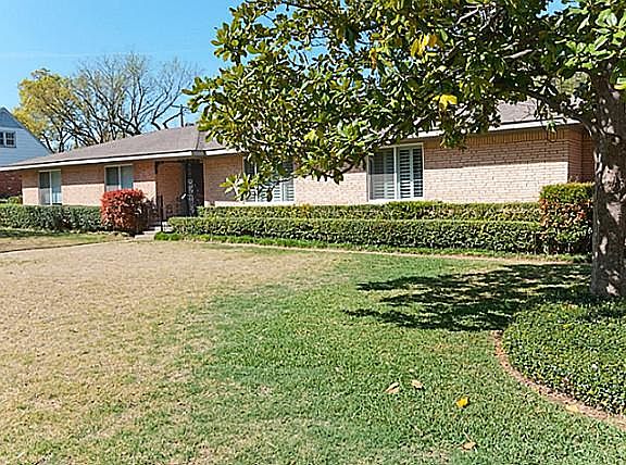 3rd image of 10529 Somerton Dr
