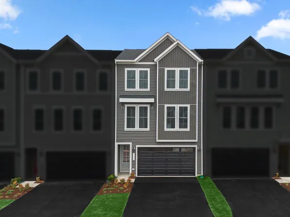 131 Galaxy Pl, Stephenson, VA 22656