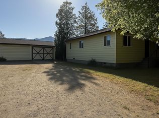 15421 Hornbrook Rd, Hornbrook, CA 96044