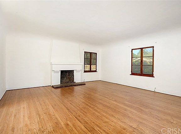 3rd image of 410 Virginia Ave