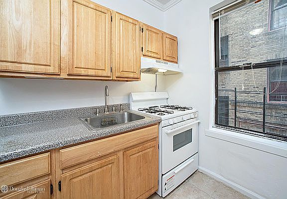 5th image of 3120 Kingsbridge Ave #3A