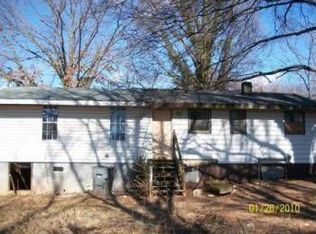 1621 Parker Dr, Charlotte, NC 28208