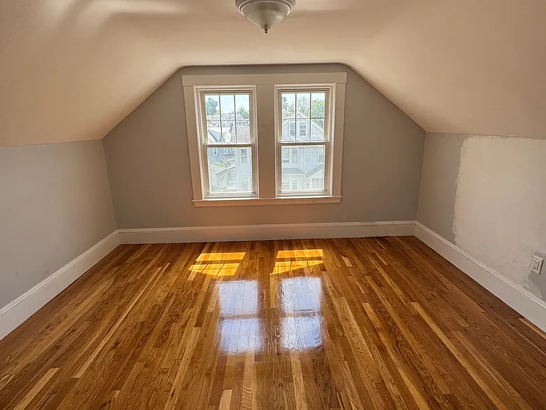 61 Templeton Pkwy #61 — Photo 9
