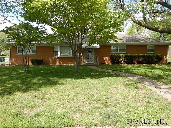 319 W Poplar St photo 1