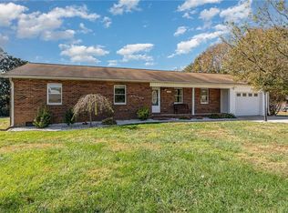 4104 Wickenham Rd, Walkertown, NC 27051