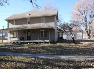 413 Maple St, Overbrook, KS 66524