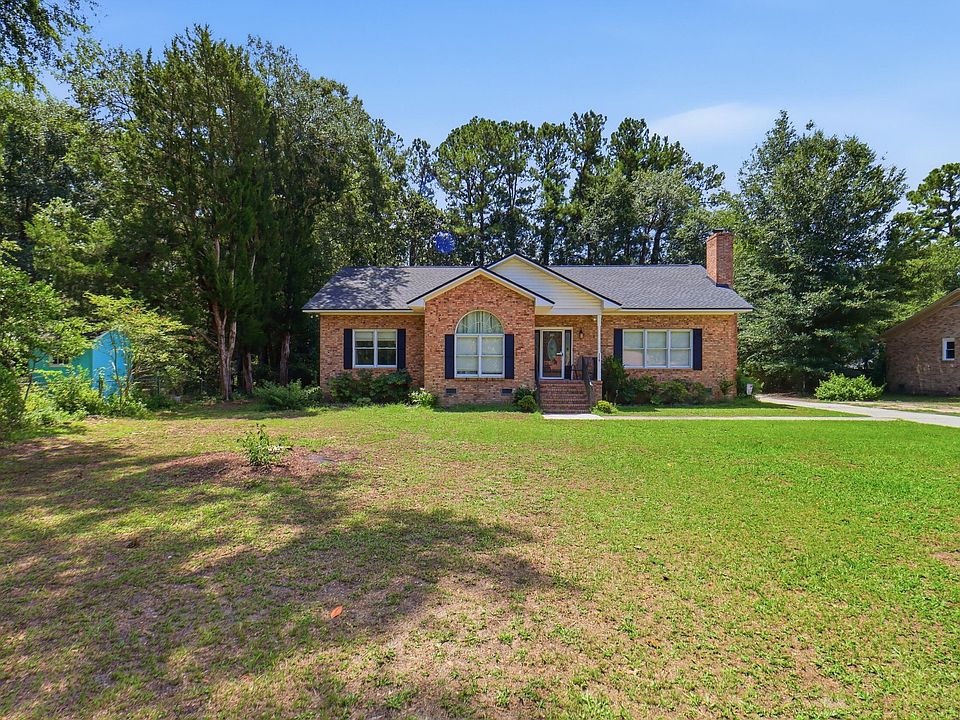 1st image of 216 Wintergreen Rd